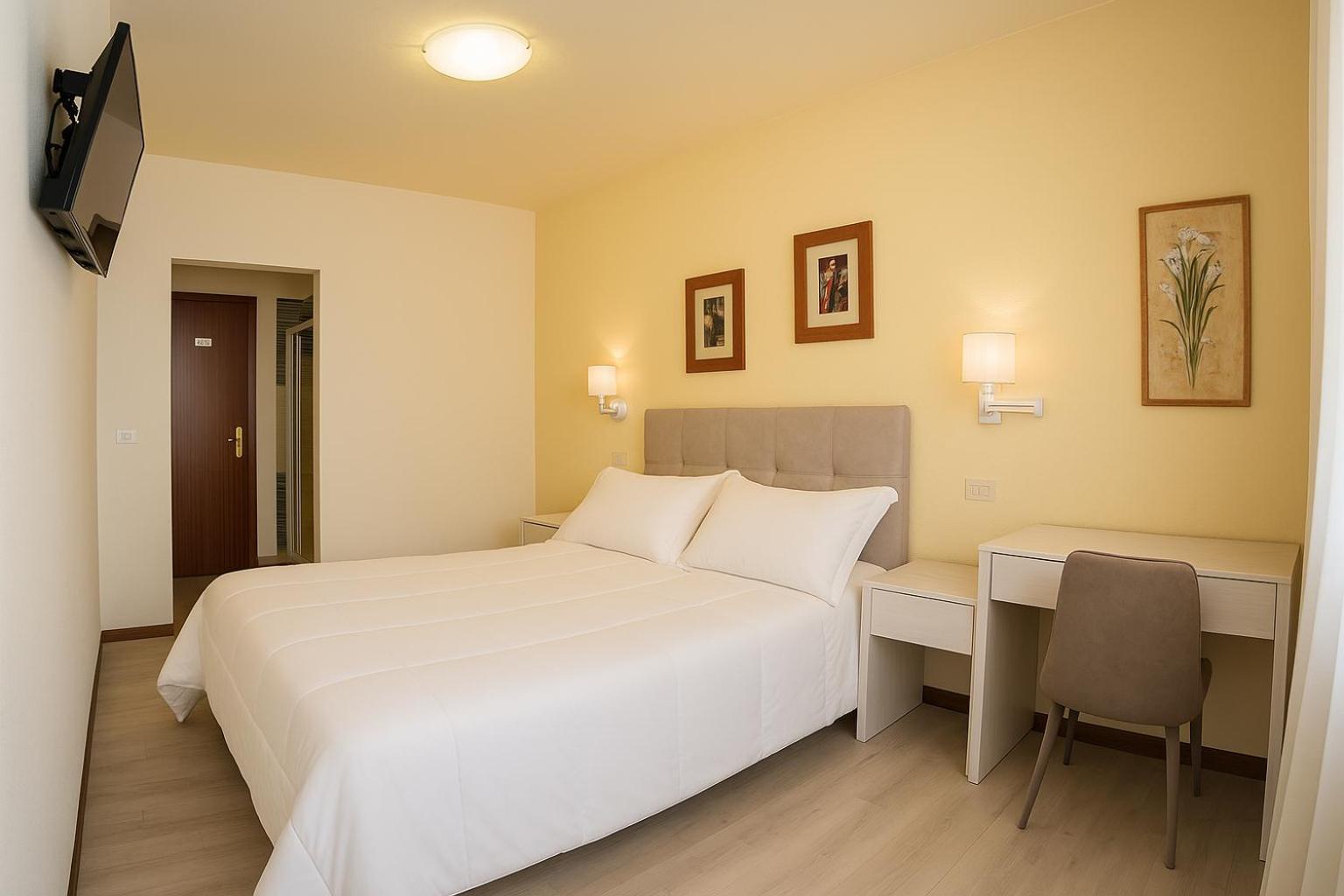 Elara Hotel