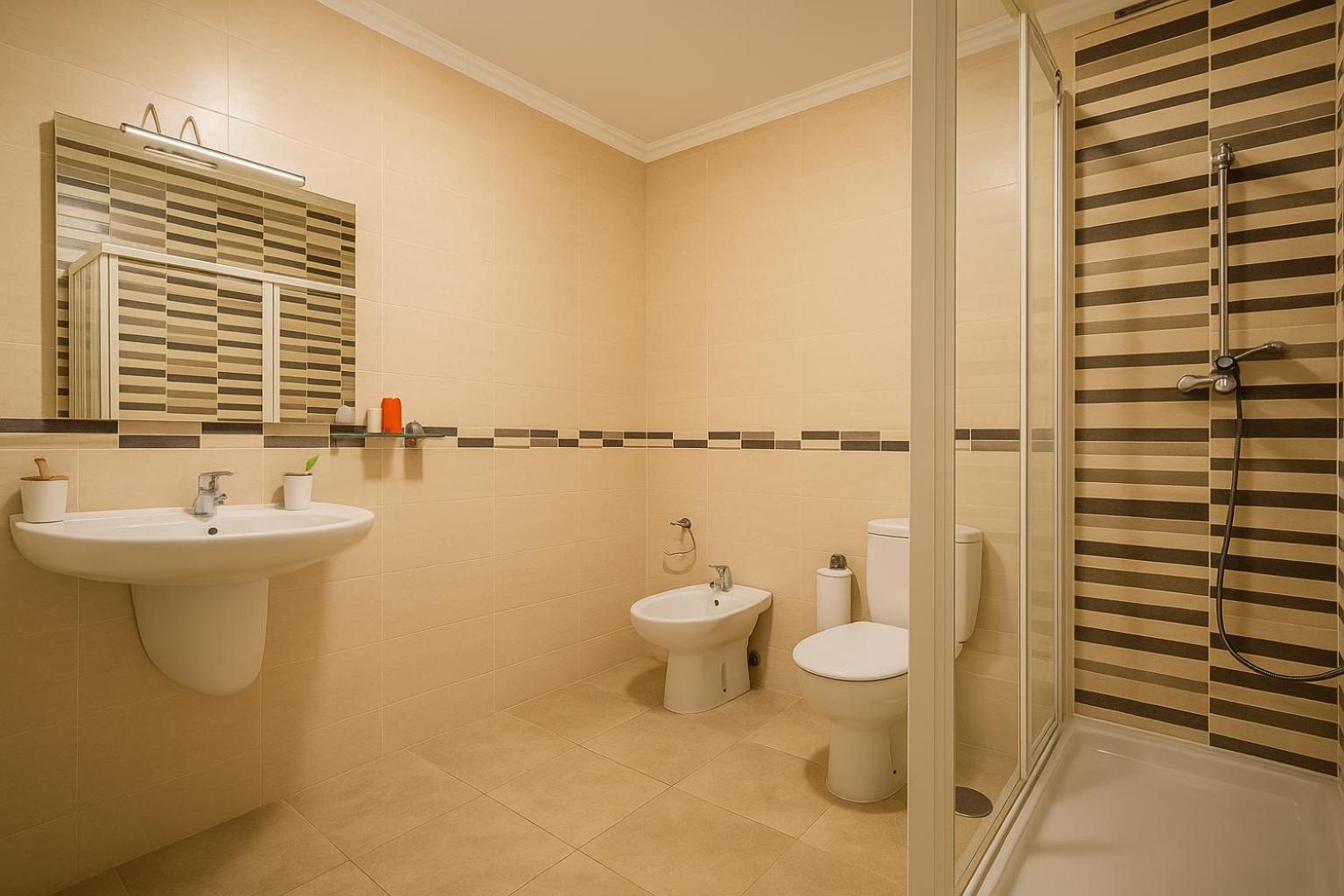 Elara Hotel *