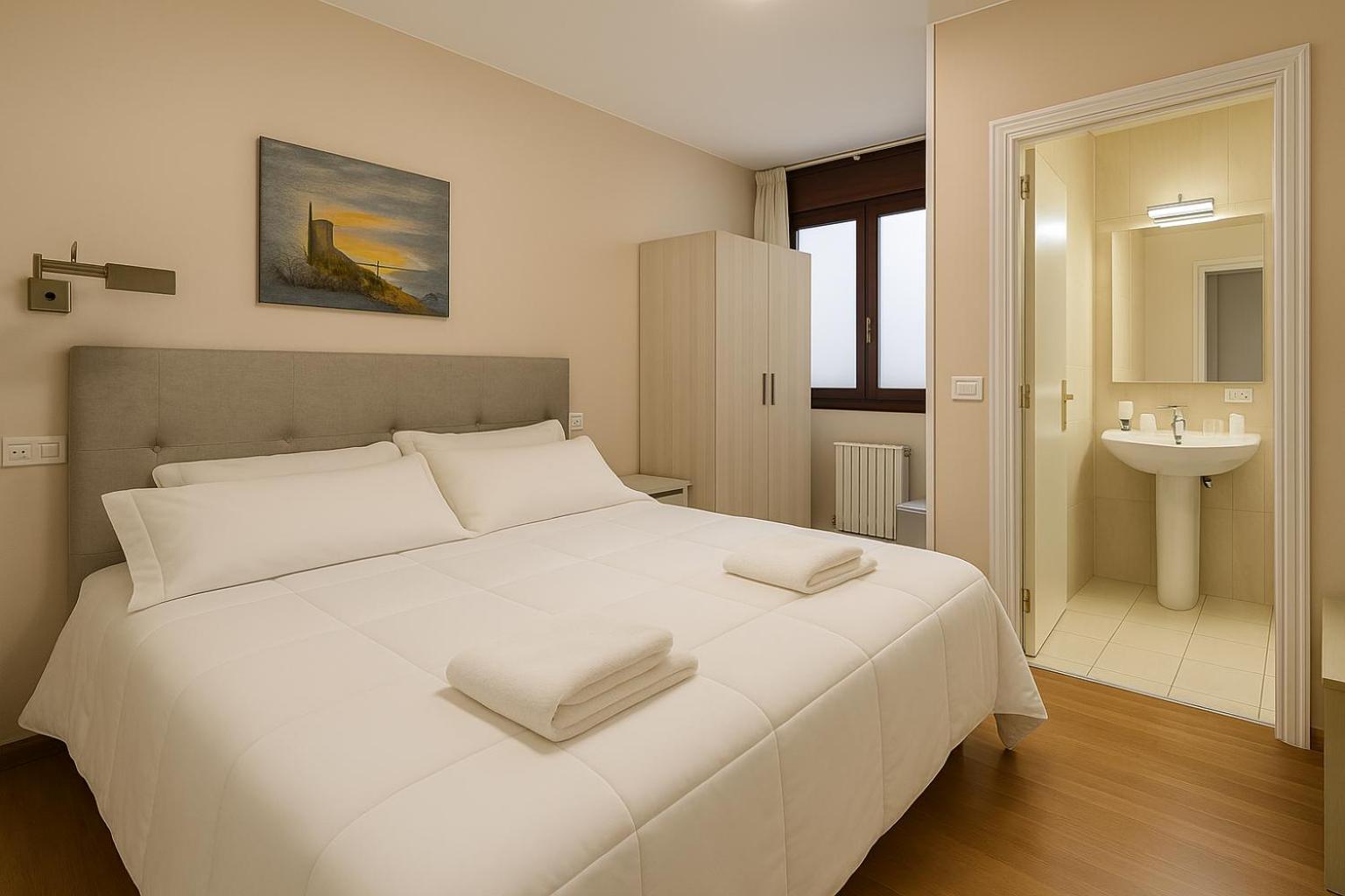 Elara Hotel