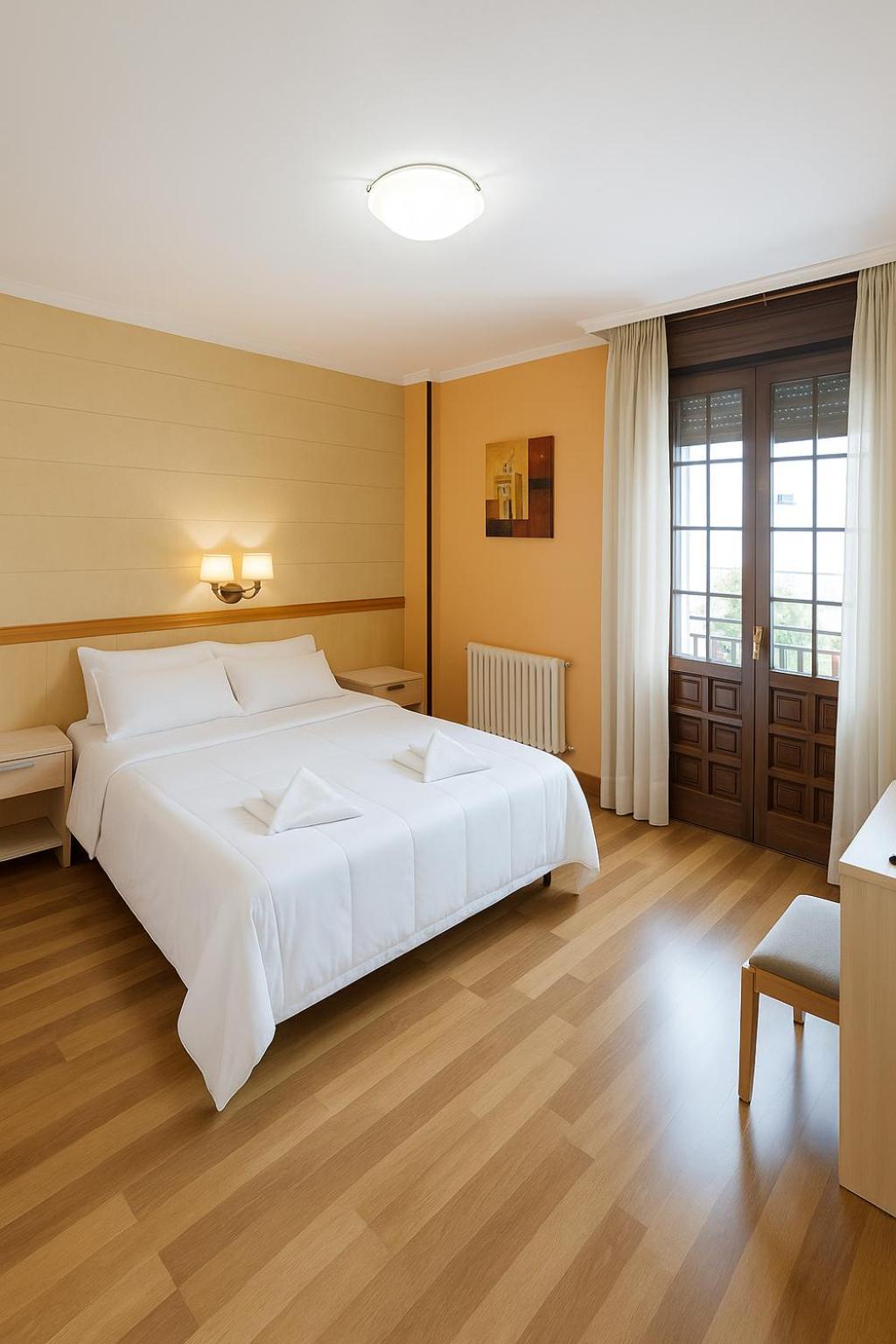 Elara Hotel *